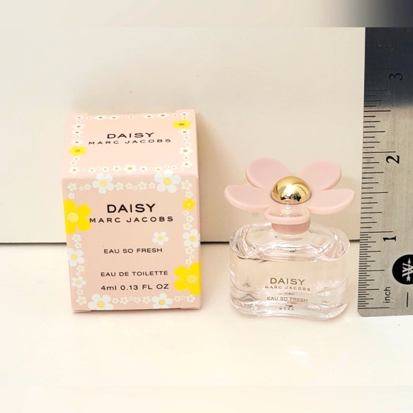 DAISY Marc Jacobs Eau So Fresh EDT 0.13 oz / 4 ml (MINIATURE SPLASH FOR WOMAN - Picture 2 of 5